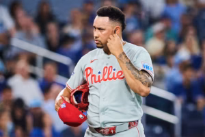 Jhoan Duran blows his first save in Phillies’ 3-2 walk-off loss to the Blue Jays