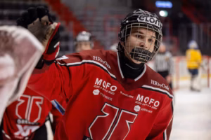 Flyers draft: Alexander Command feels a connection with Philly. But will he be there at No. 21 on draft day?