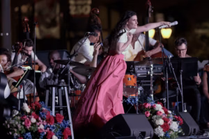 Amidst a heat wave, Philly Pops and Idina Menzel played music that arrived like a balm on Independence Mall