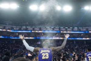 👑 Welcome, King James | Sports Daily Newsletter