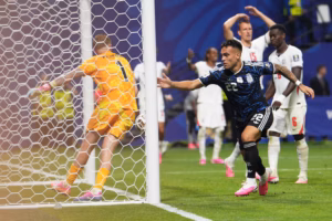 Argentina books trip to second straight World Cup final behind another come-from-behind win