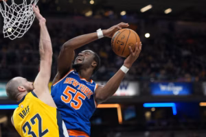 Sixers agreeing to one-year, $3.4 million deal with former Knicks big Ariel Hukporti
