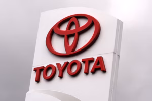 Toyota recalls 655K Camrys over display error that may deactivate turn signals and other indicators