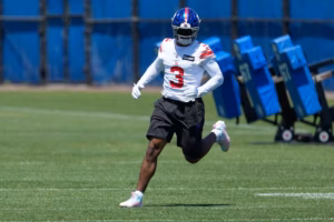 Giants’ Abdul Carter sets the goal of being the NFL Defensive Player of the Year